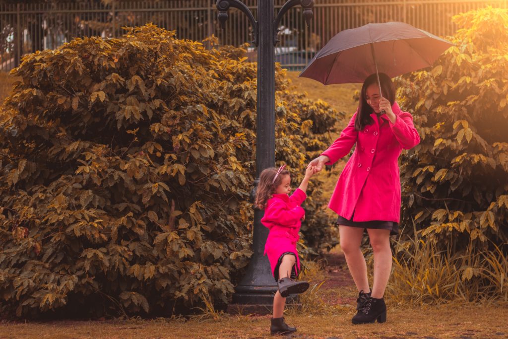 Sukienka mama i córka – sposób na wyjątkową stylizację